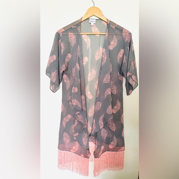 LuLaRoe Tops - LuLaRoe Gray and Pink Feather Kimono Women’s Sz Small
